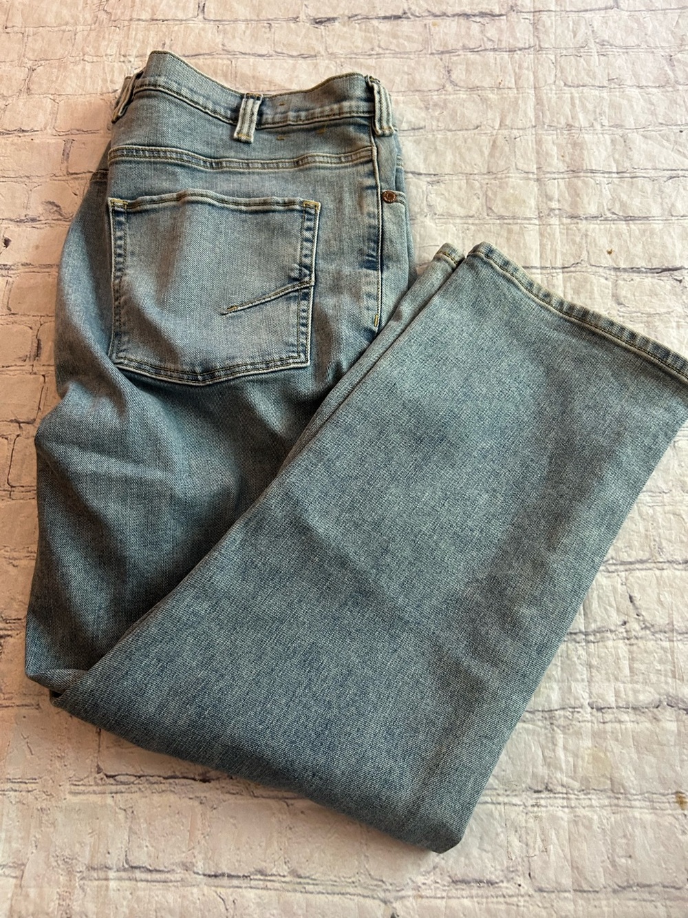 TRUE NATION ATHLETIC FIT LIGHT WASH FIT BY DXL COTTON BLEND MENS JEANS 42/30